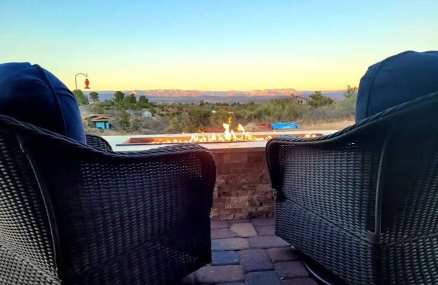 Beautiful Home With Incredible Red Rock Viewsnn