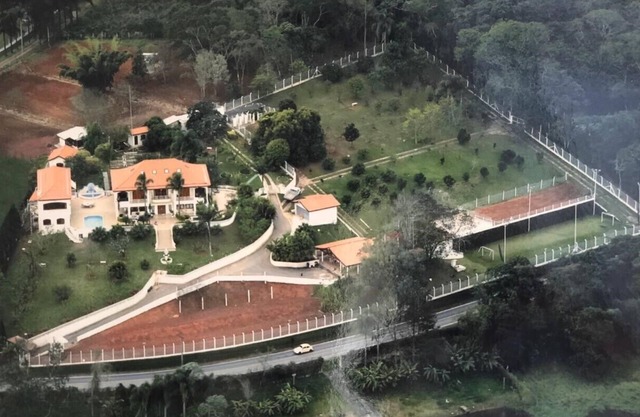 Beautiful House and Farm Overlooking the Dam! (We accept your pet!)