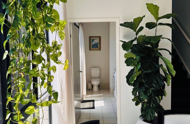 Beautiful house in Biggera waters close to surfers paradise and broad water park