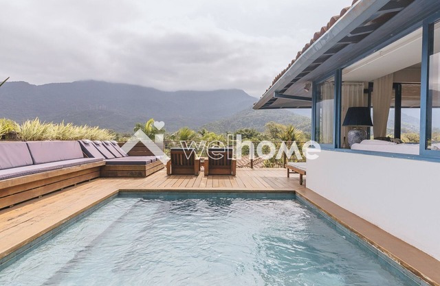 Beautiful house with wonderful views in Angra
