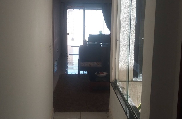 Beautiful house complete with swimming pool, 3 bedrooms on the seafront. Near Atalaia waterfront