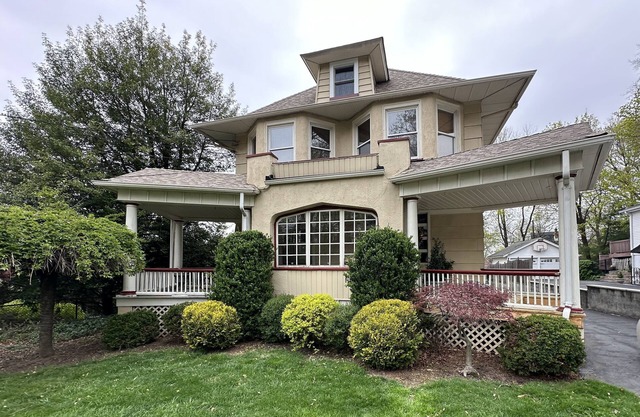 Beautiful house, extremely family friendly, very close to New York City