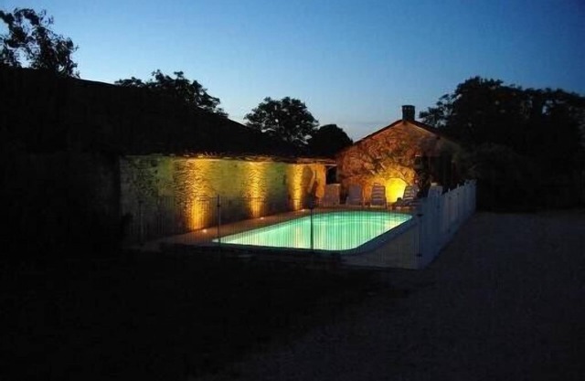 Beautiful house Usson du Poitou, Maison d'Elise, 45 minutes from Futuroscope