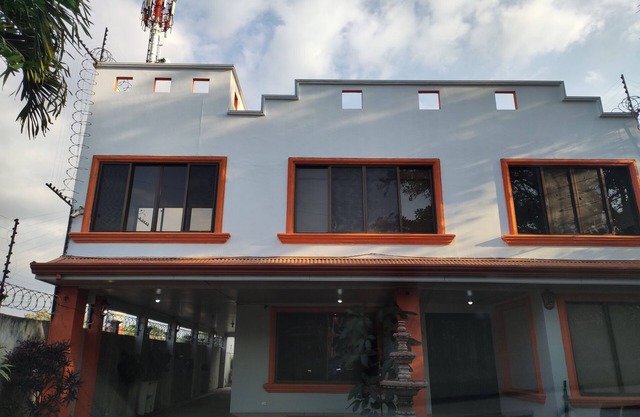 Beautiful house in Atenas, located in the mountains with spectacular views.