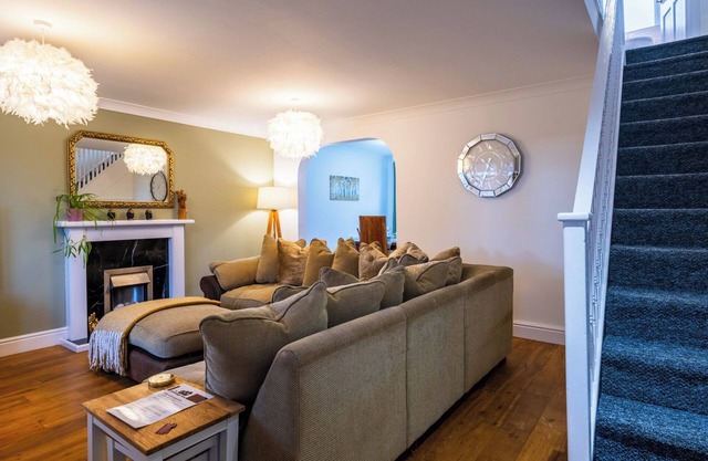 Beautiful House in Cambridge, Free Parking, No Sofabeds, Sleeps 6
