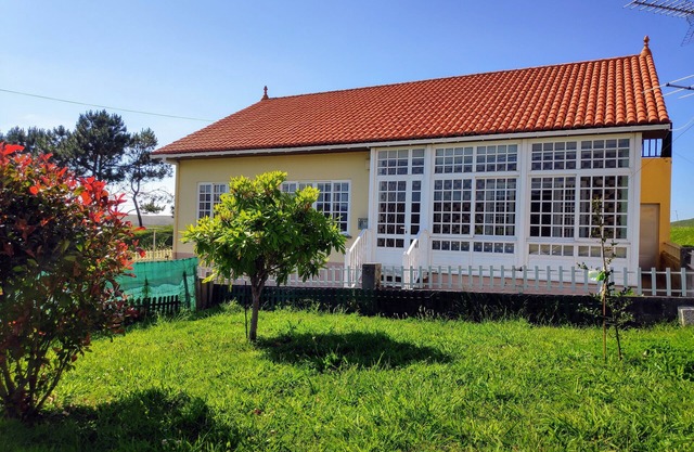 Beautiful house in front of Pantin beach