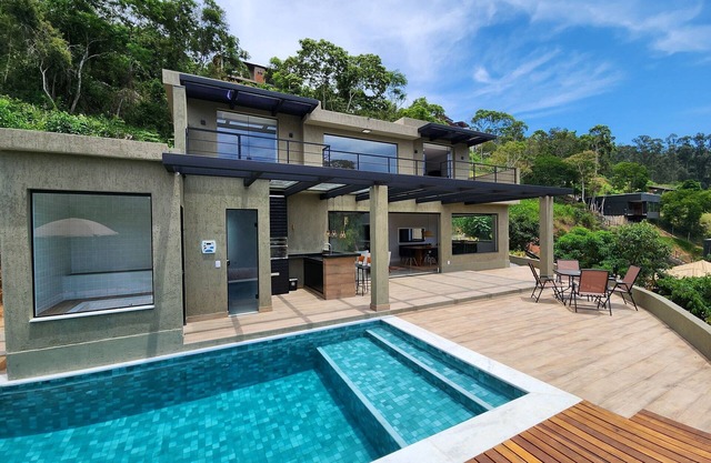 Beautiful house in Itaipava, 4 suites, sauna, A/C