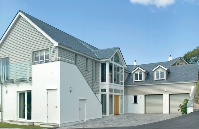 Beautiful house in Rock perfect for families or larger groups with Hot Tub