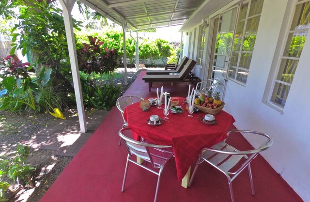 Beautiful house a few steps from the sea with terrace and tropical garden