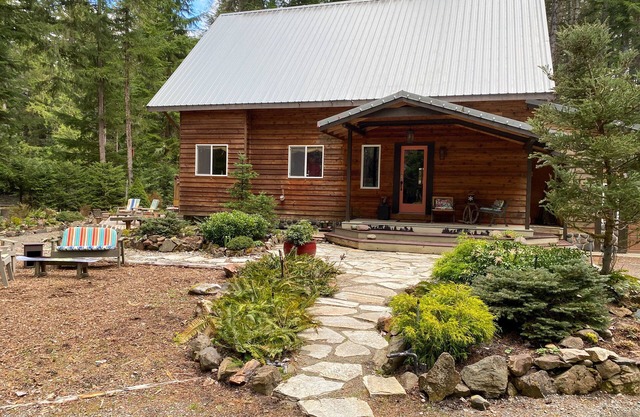 Beautiful House near Mt. Rainier National Park and Crystal Mountain Ski Resort