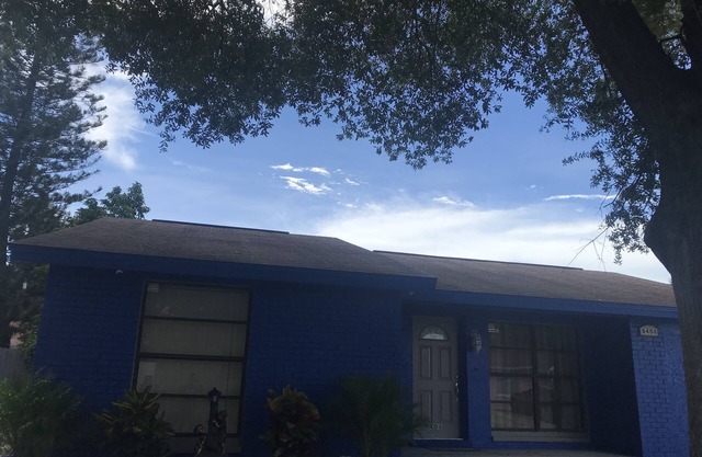 beautiful house . safe neighbor