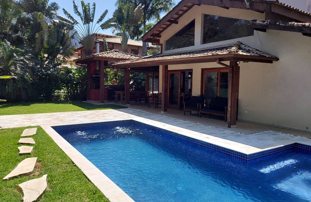 BEAUTIFUL HOUSE WITH POOL IN GATED COMMUNITY NEAR THE BEACH - PAÚBA/MARESIAS