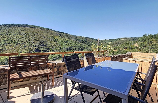Beautiful house with views and a shared pool
