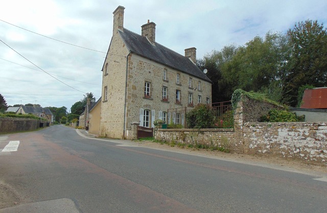 Beautiful house with walled mature gardens in pretty village
