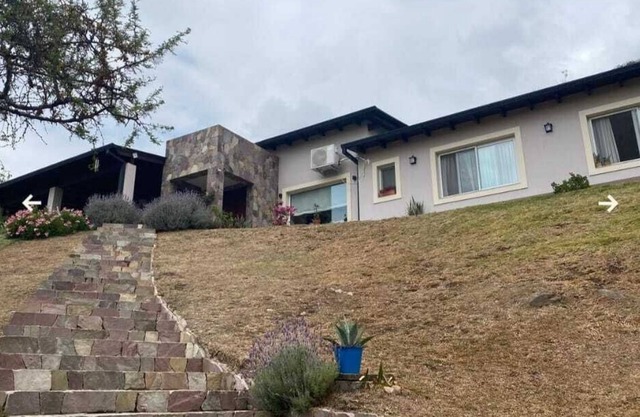 Beautiful house with pool. Unique view of the hills. Chunas House.