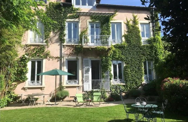 Beautiful house with garden at Croix-Rousse