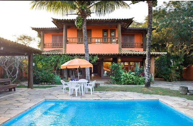 Beautiful house with seven suites, on Rua da Praia da Ferradura, with pool, sauna and gourmet space