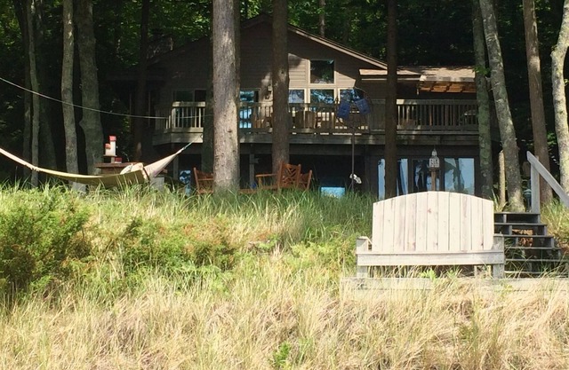 Beautiful Lake Michigan House in Pentwater, private beach