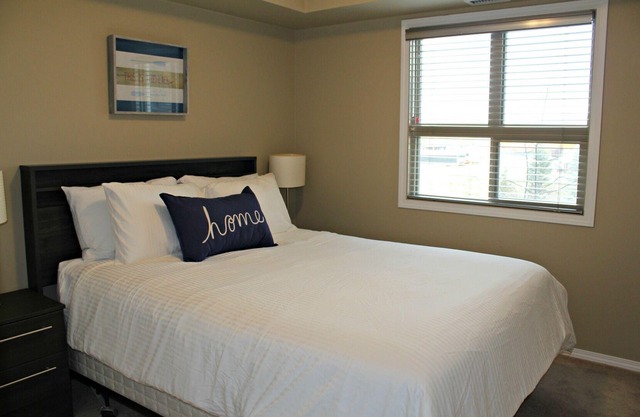 Beautiful Lake Windermere Pointe Condo - Sleeps 6