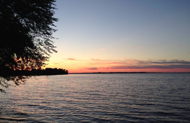 Beautiful Lakefront Home With Amazing Views!