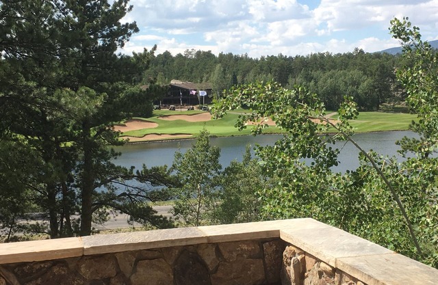 Beautiful, large, private home in Fox Acres- huge patio w/gorgeous views!