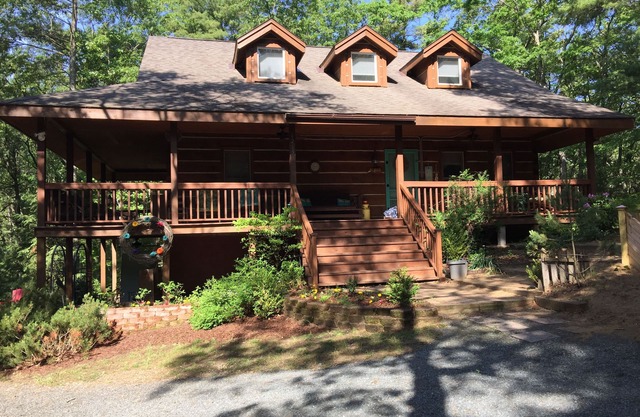 Beautiful Lodge-sleeps 16-wrap around porch-Lake Michigan, Pentwater, Ludington