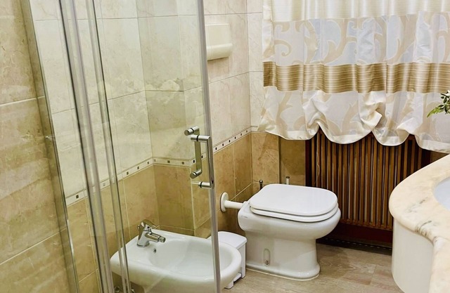 Beautiful luxurious house complete with every comfort, in the central area
