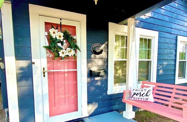 Beautiful, Magnolia Haus.where indoor comfort and outdoor adventure collide!