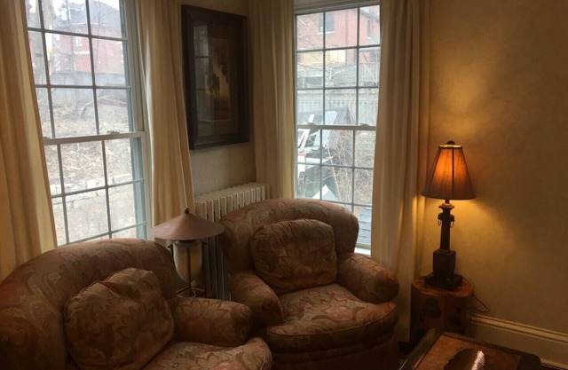 Beautiful mansion located downtown, near hospital, train/bus station.