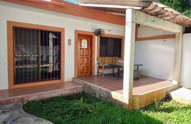 Beautiful Mexican house located in Cancun downtown next to the craft market.