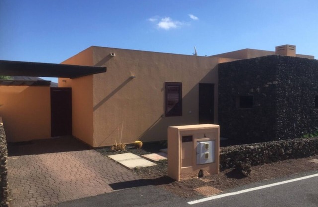 Beautiful Modern Detached Villa in Popular Urbanisation - New to market 2022