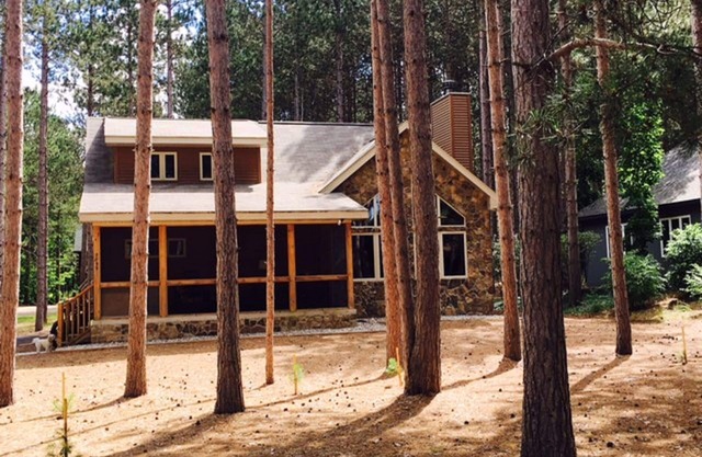 Beautiful Mountain Retreat in Crystal Mountain Resort -Walk To Ski & Golf!