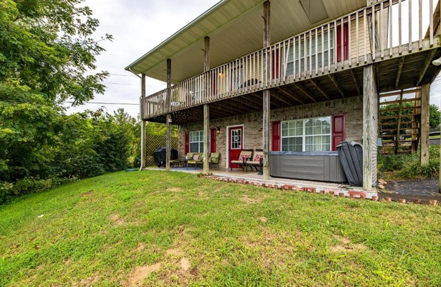 Beautiful Mountain View Place w Exclusive Hot Tub