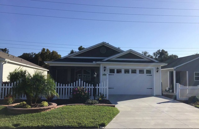 Beautiful New 2/2 Villa w/BBQ & FREE WiFi!