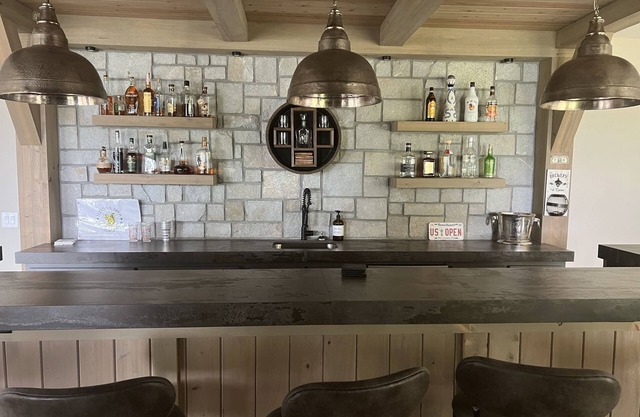 Beautiful New Lakefront home on Lake Oconee in Cuscowilla