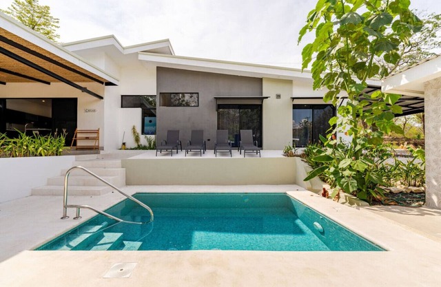 Beautiful newily built home close to Playas del Coco and Playa Ocotal