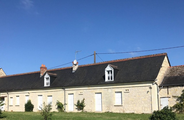 Beautiful nineteenth century farmhouse with jacuzzi and heated pool