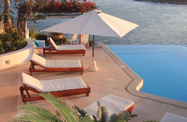 Beautiful Ocean Front Villa Mexico 5 Bedrooms Fully Staffed POOL Amazing