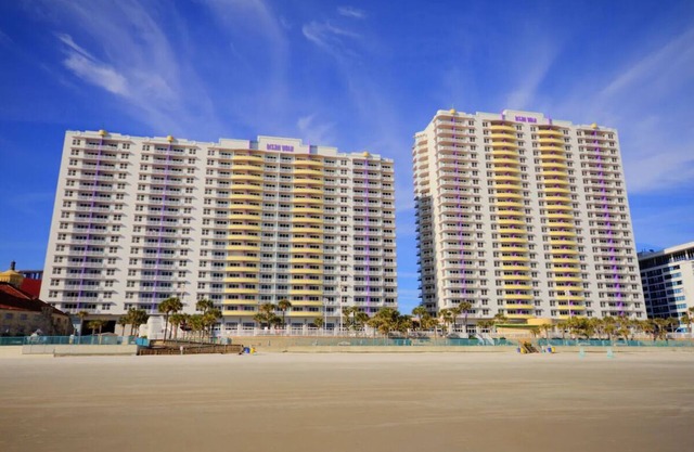 Beautiful Ocean Walk 1Bed/1Bath in Daytona Beach, FL!n
