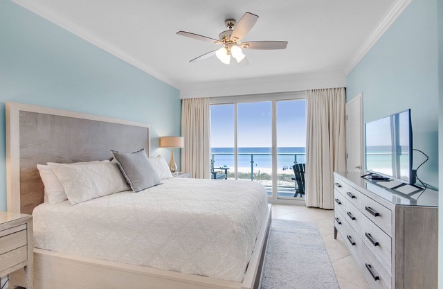 🏖️ 🌴Beautiful Oceanfront Views! Heated Pool & Hot Tub 🐬☀️