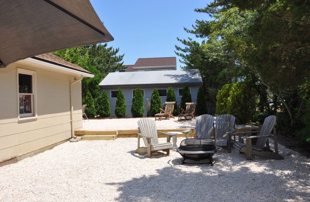 Beautiful Oceanside Single Family Beach House Available Labor Day!