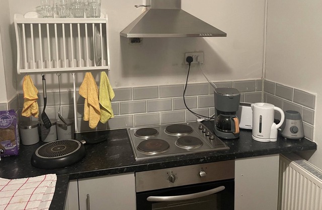 Beautiful one bed apartment in Cardiff good links