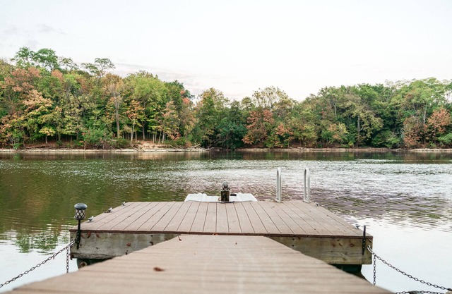 Beautiful, Peaceful Lakefront home in ❤️ of Bourbon Country in Shelbyville, KY