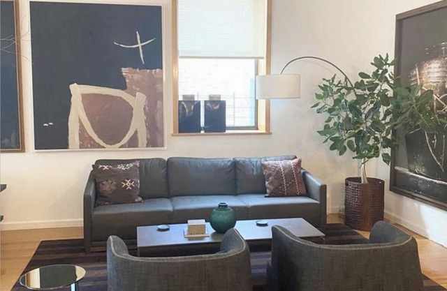 Beautiful penthouse in downtown NYC, minutes from all the city has to offer.