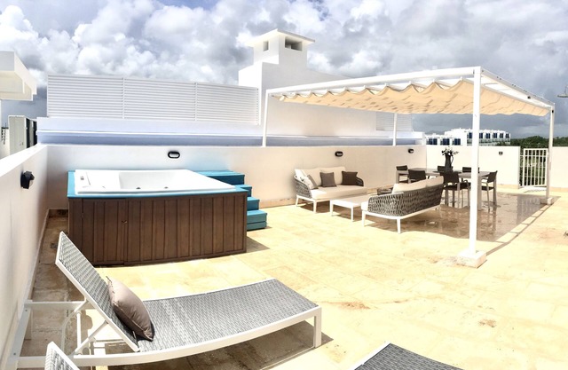 Beautiful PH in Cana Rock Condos B-336. Golf and Pool View.