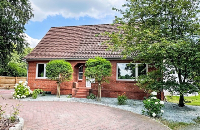 Beautiful private villa for 8 people with WIFI, TV, terrace, pets allowed and parking