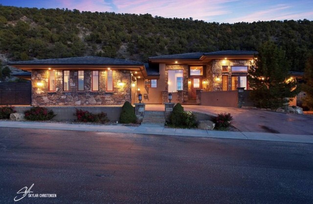 Beautiful Private Guest house, extra large soaking tub!