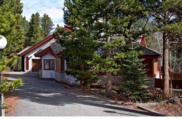 Beautiful Private Home; Ski In To Beaver Run! Great Access To Trails/Main St