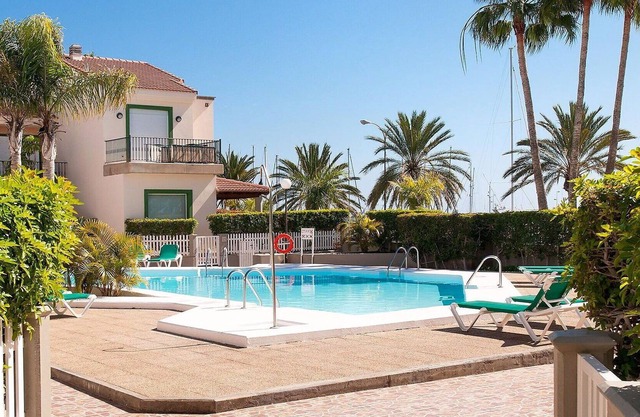 Beautiful private villa for 6 guests with pool, WIFI, TV, terrace and parking