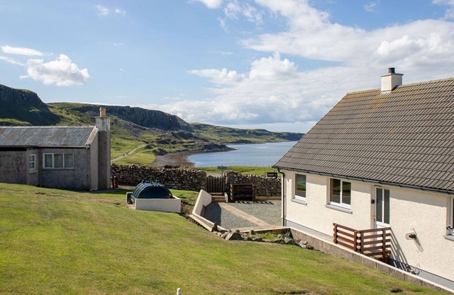 Beautiful private villa for 5 people with WIFI, TV and parking